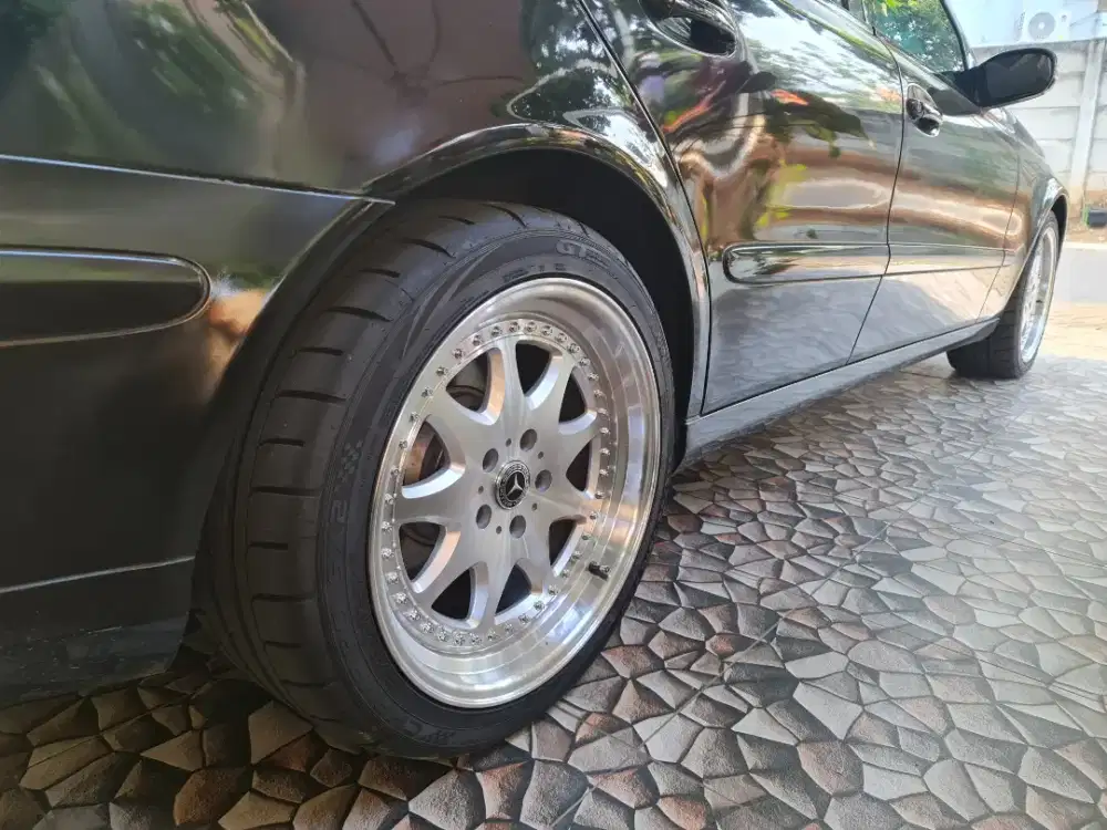 Mercedes Benz W211 E200K AT 2007