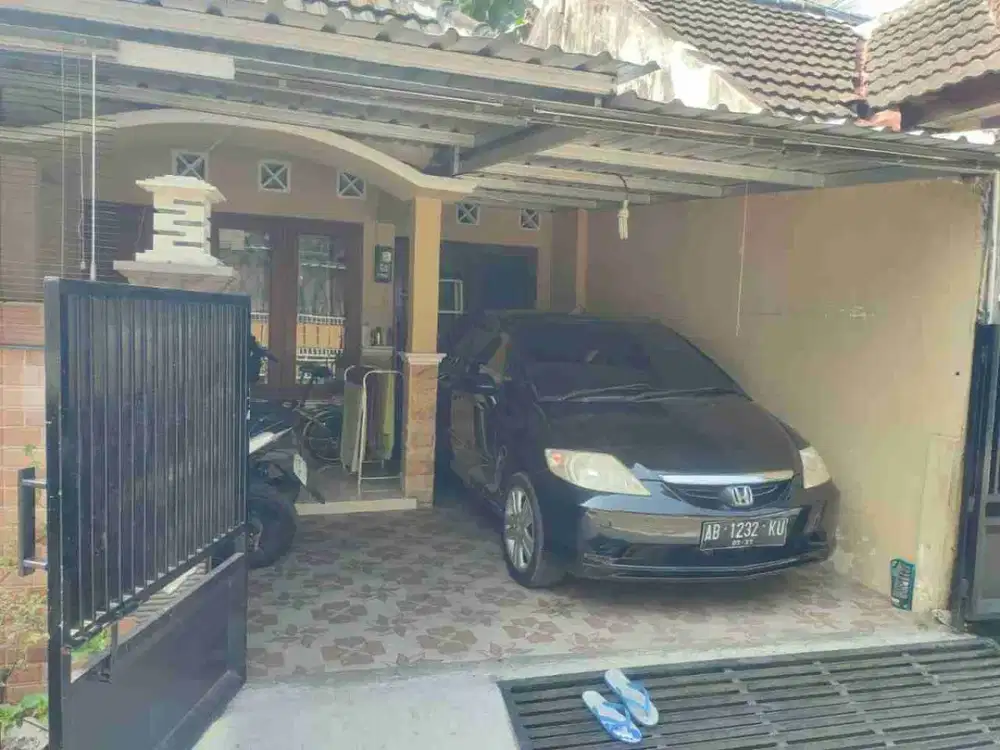 Dijual rumah murah Kaliurang km 12.