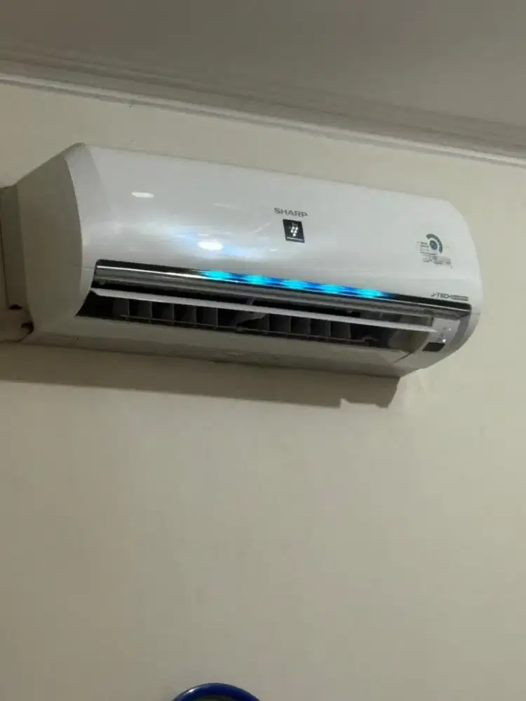 DIJUAL AC SHARP INVERTER 1 PK