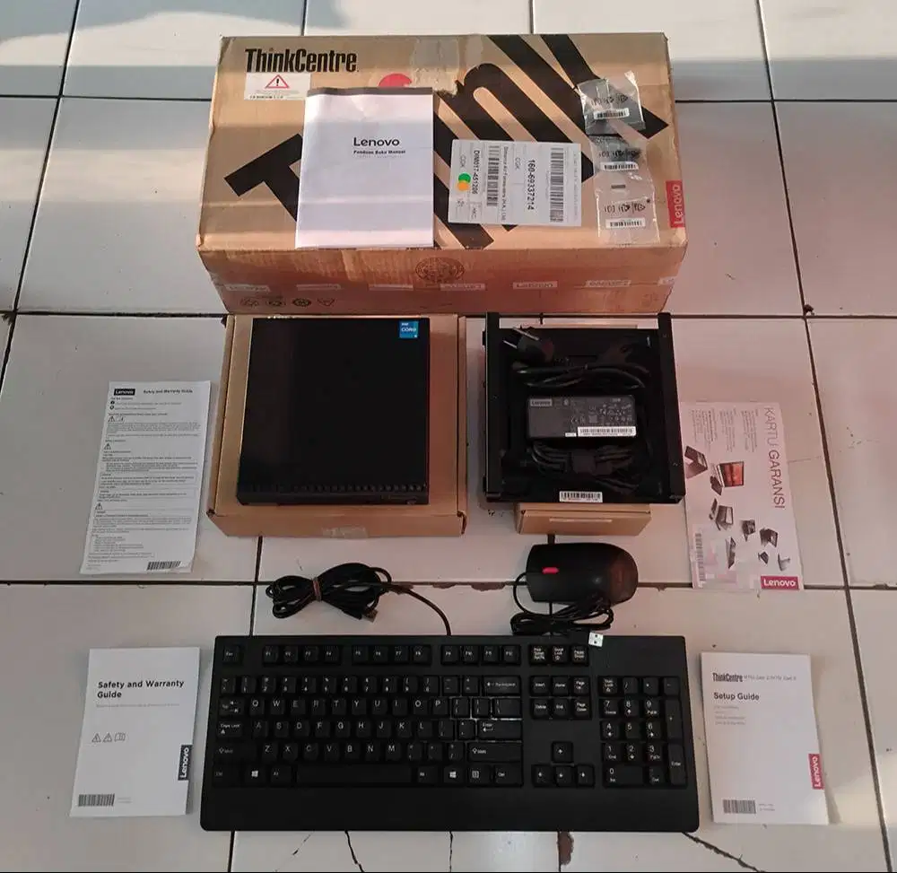 Lenovo ThinkCentre M70q gen 2 mini PC i5 11400T Ram 16Gb SSD 512Gb Nvm