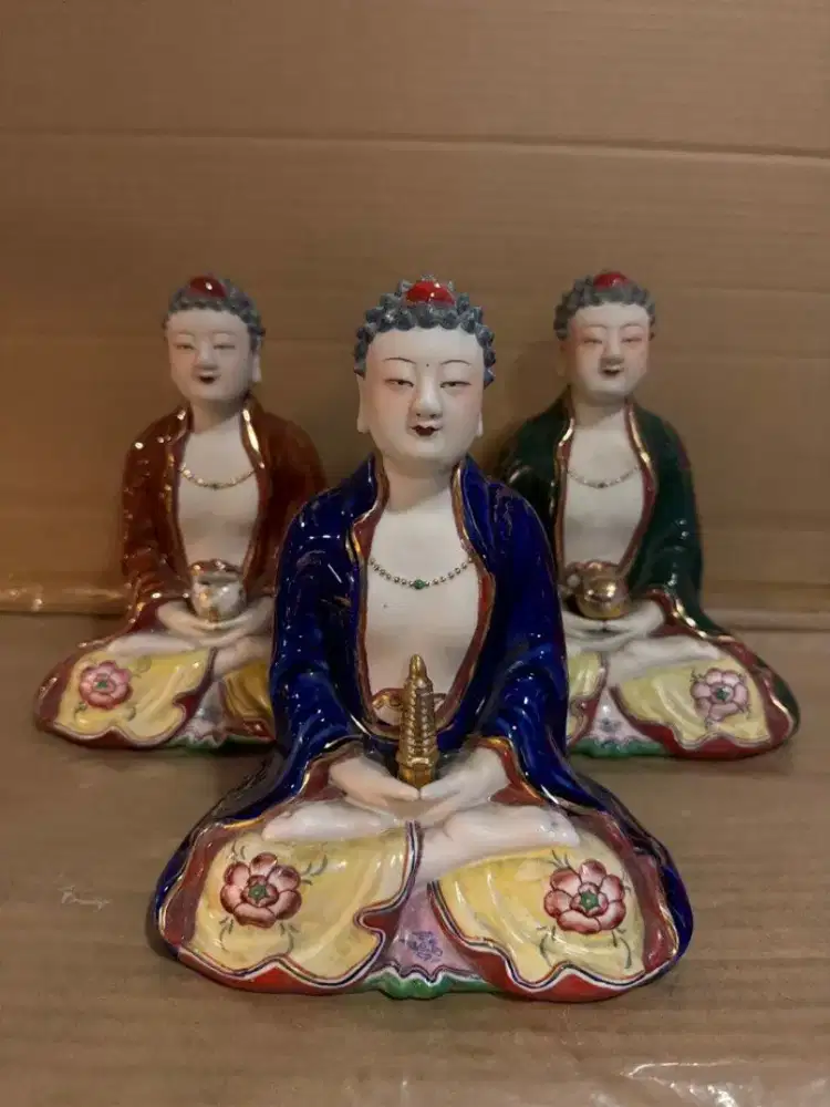 Trieatna Bisque Porcelain Porselen Patung Budha Antik Figur