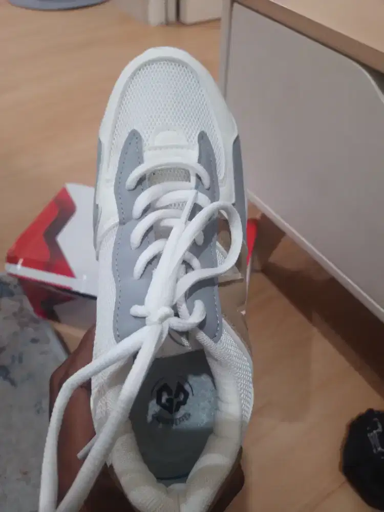 Sepatu sneaker cewe/ cowo