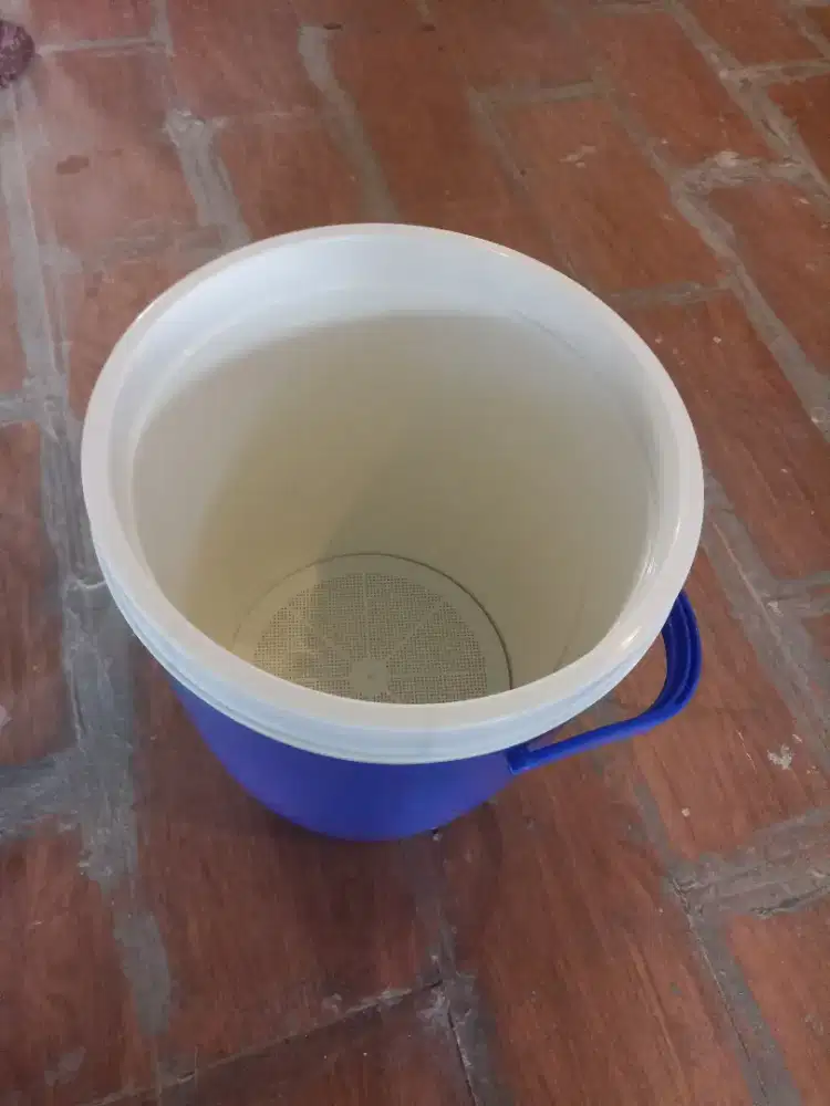 jual termos lion star kapasitas 35ltr( biru ) dan termos nagata 26ltr