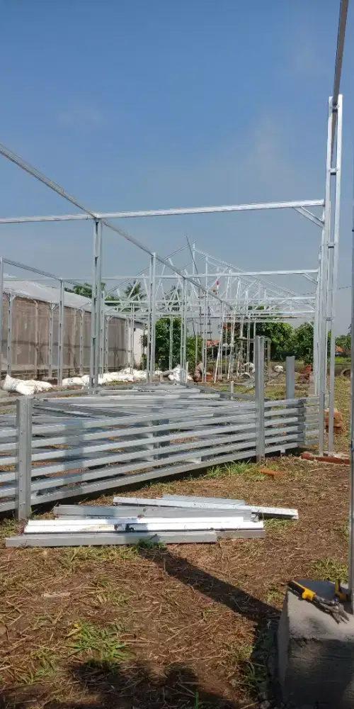 Kanopi dan green house baja ringan