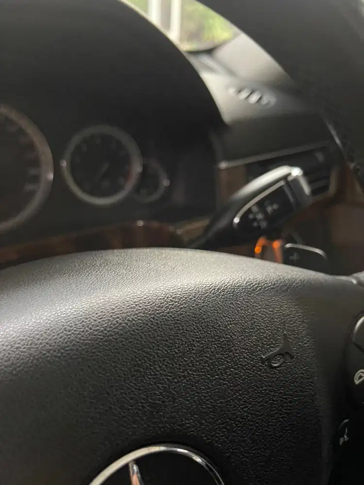 Mercedes-Benz E300 2010 Bensin