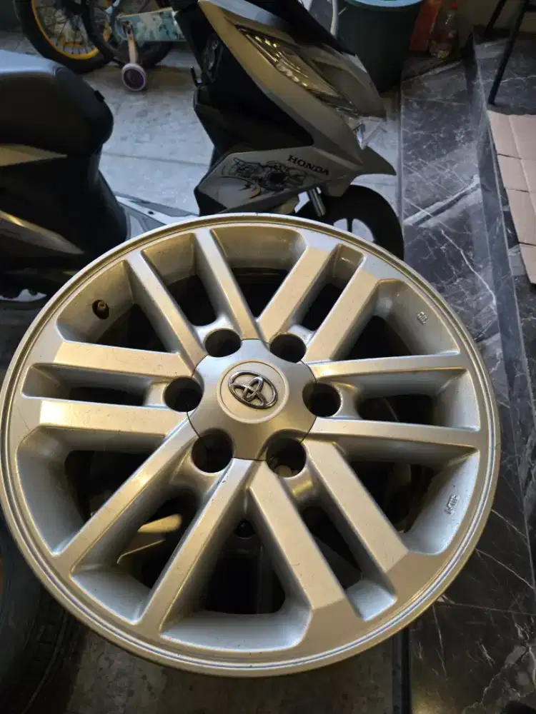 Velg R17 Fortuner Original Murah