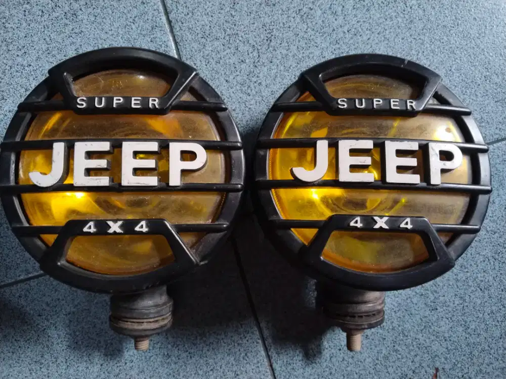 Lampu Jeep 4x4 Yellow
15X2 Cm
