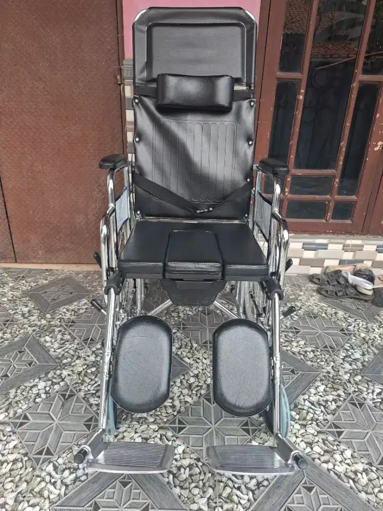 Kursi roda dewasa merk kaiyang medical