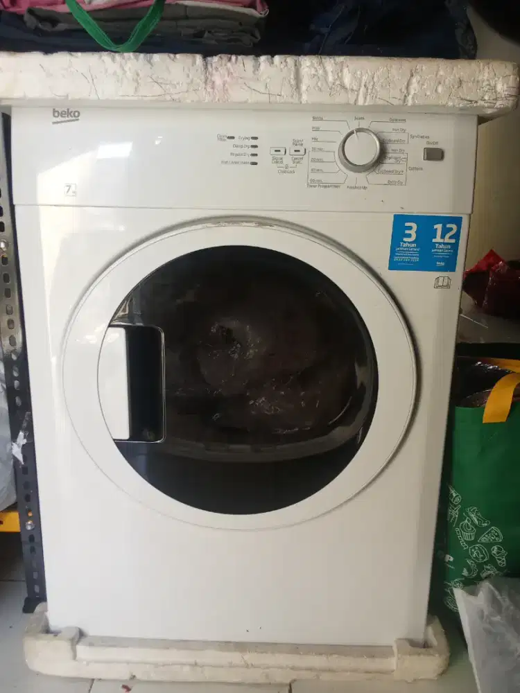 Mesin pengering baju