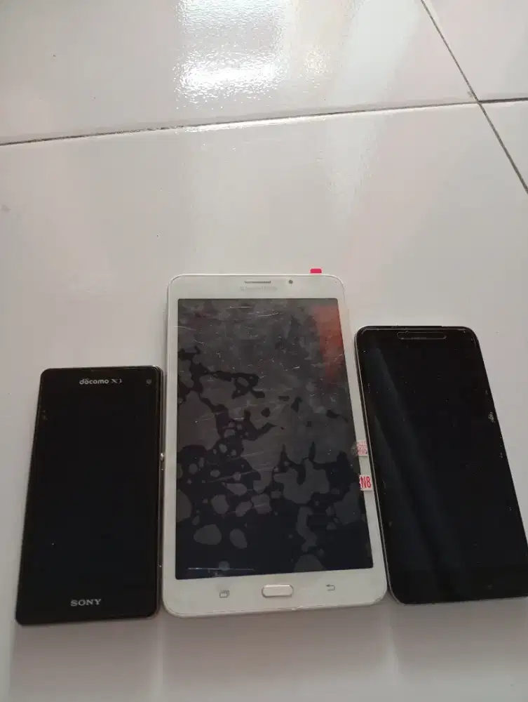 Dijual handphone rusak