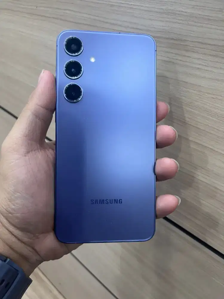 Samsung galaxy S24 plus