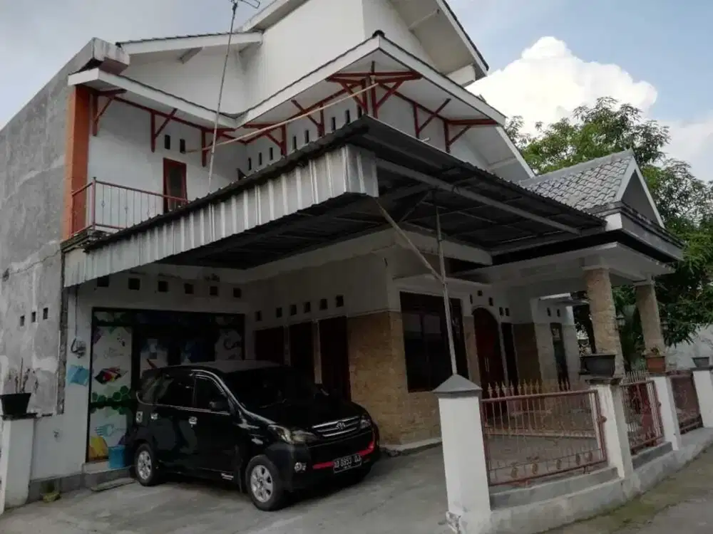 RUMAH SIAP HUNI 2 LANTAI DEKAT JALAN RAYA WEDI