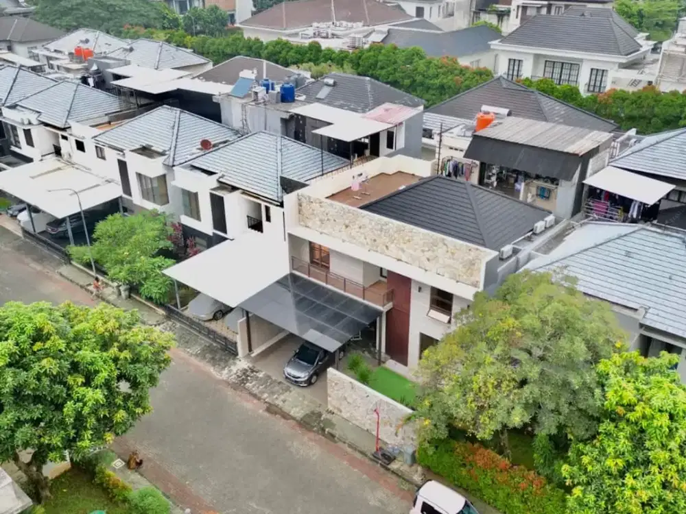 '' Rumah Mewah 3 Lantai siap huni.