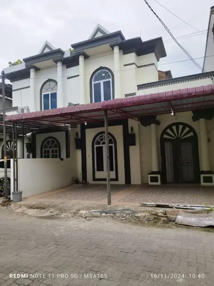 RUMAH MEWAH READY DAERAH FLAMBOYAN RAYA