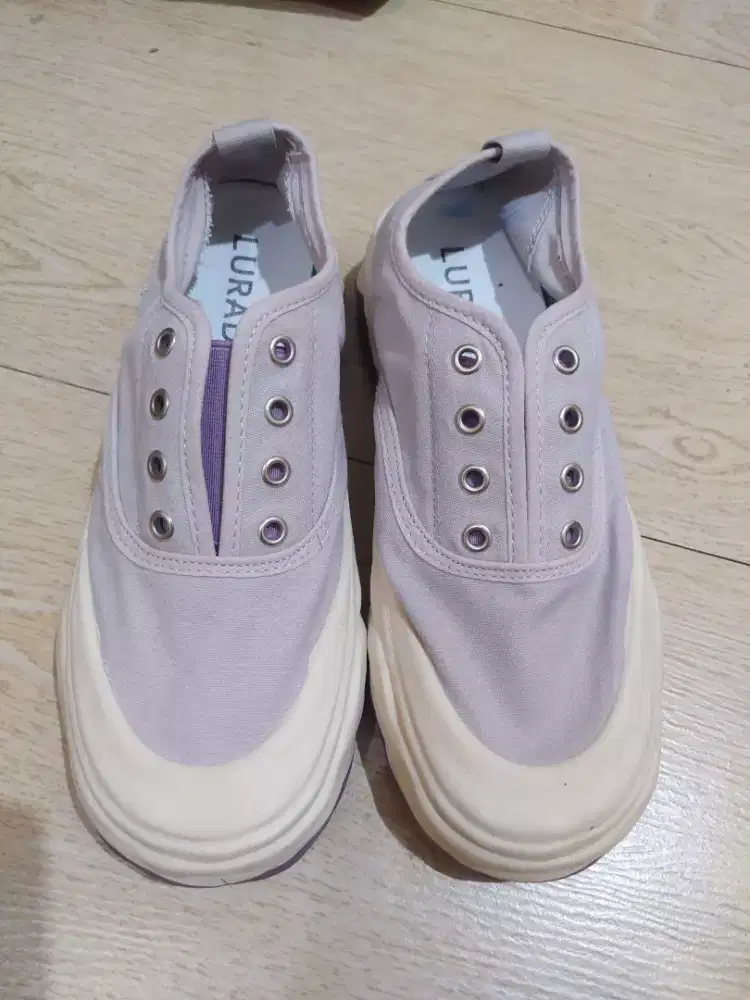 Sepatu IMPORT (SIZE 39)