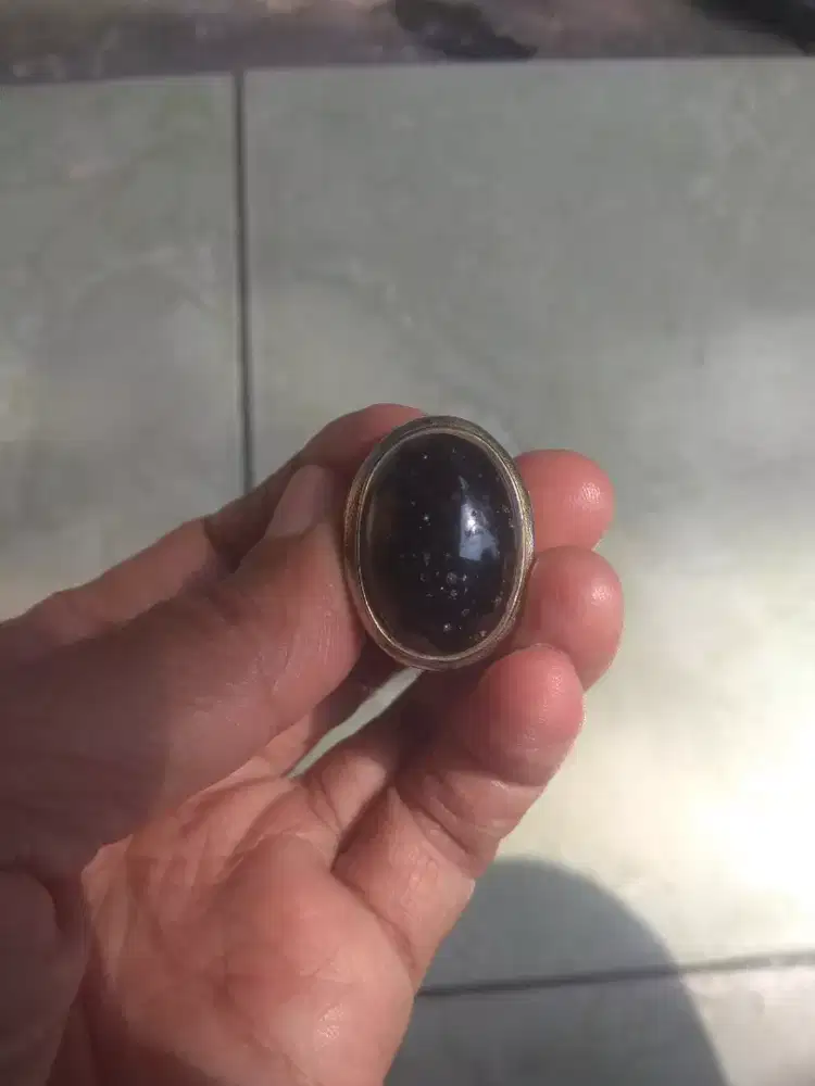 Batu kecubung pasir serat emas