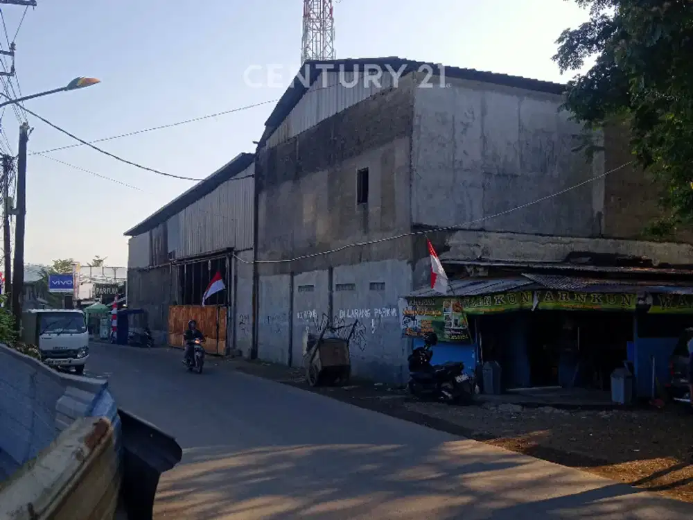 Tanah Ada Bangunan Strategis Di Jl. Raya Sukamahi Deltamas