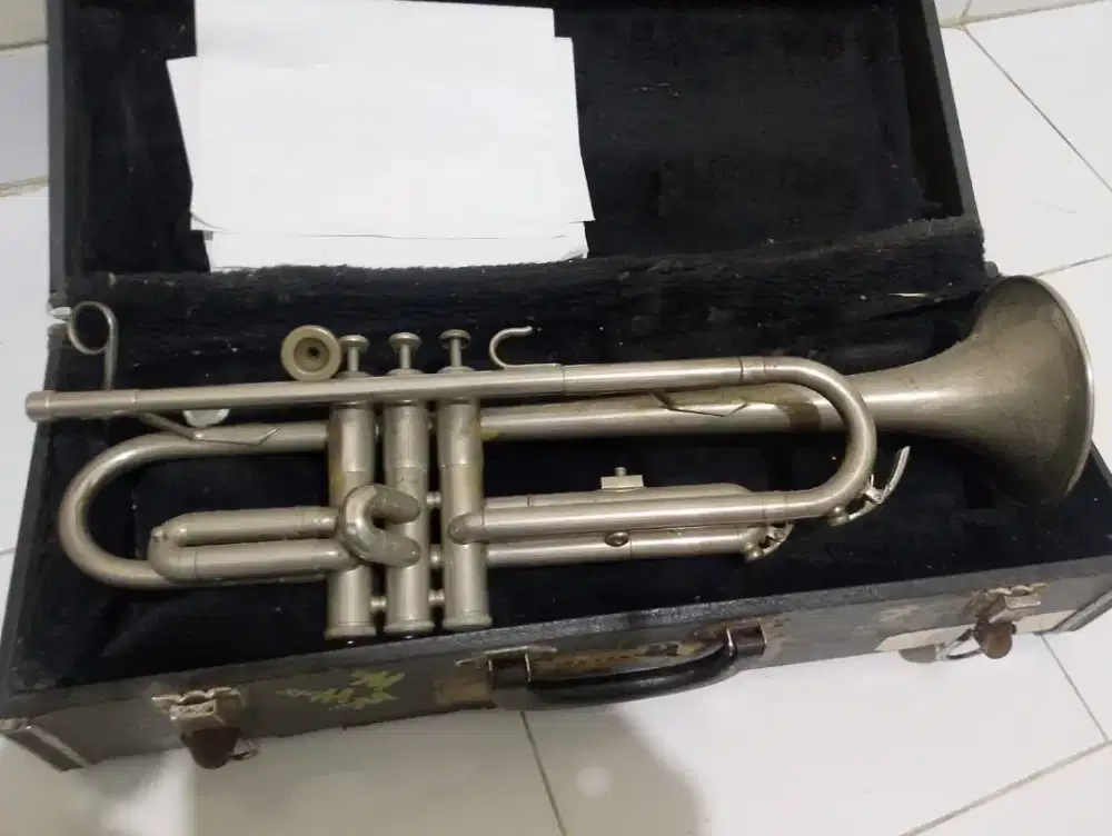 Dijual alat musik terompet, Tuba