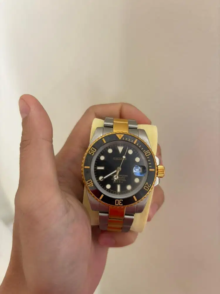 Jam tangan seiko gold