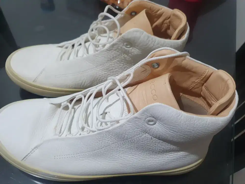 Sepatu Ecco Kulit