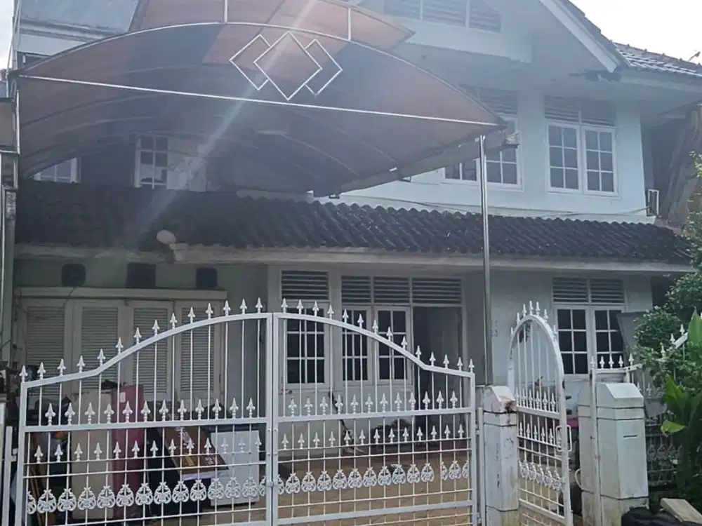DIJUAL RUMAH BESAR DAN LUAS DI MODERNLAND TANGERANG