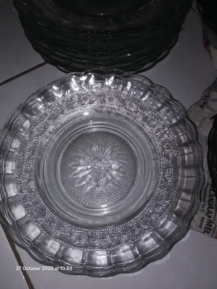 Jual Murah Piring kaca 7 lusin lebih
