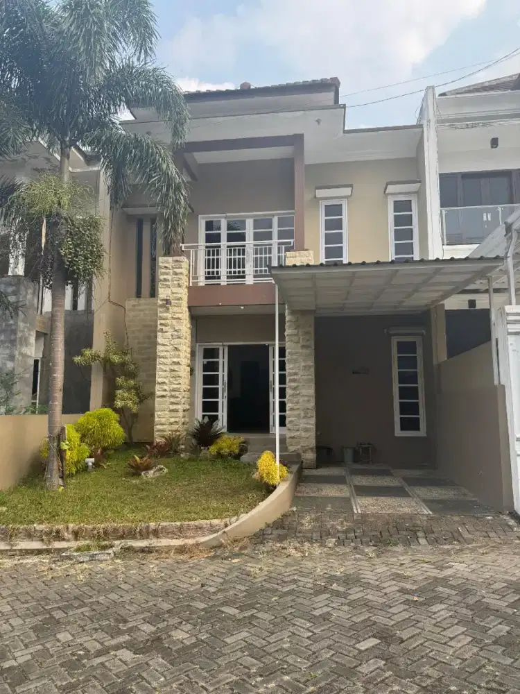 Villa residence kota batu
