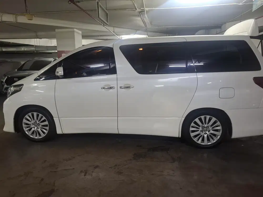 Toyota Alphard 2013 Bensin