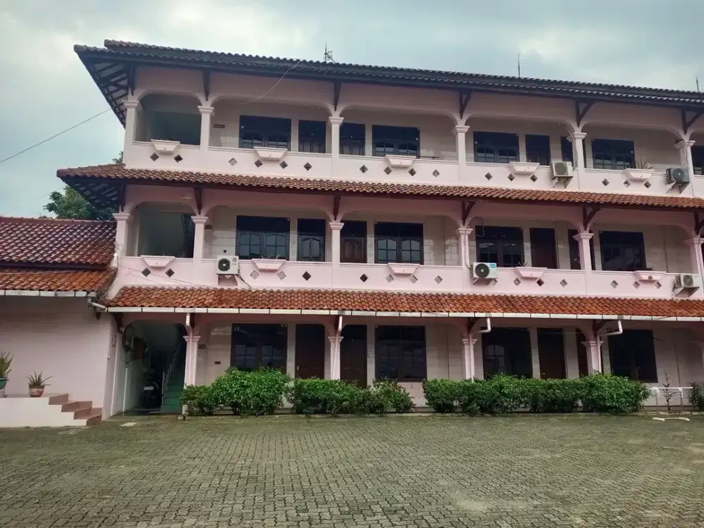 Bangunan Kos-Kosan Strategis Dekat Kampus Universitas Indonesia