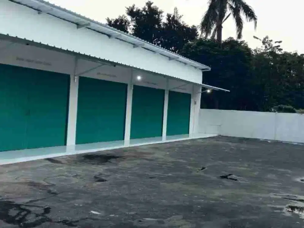 Gudang Luas 200 meter parkir luas di Tangsel