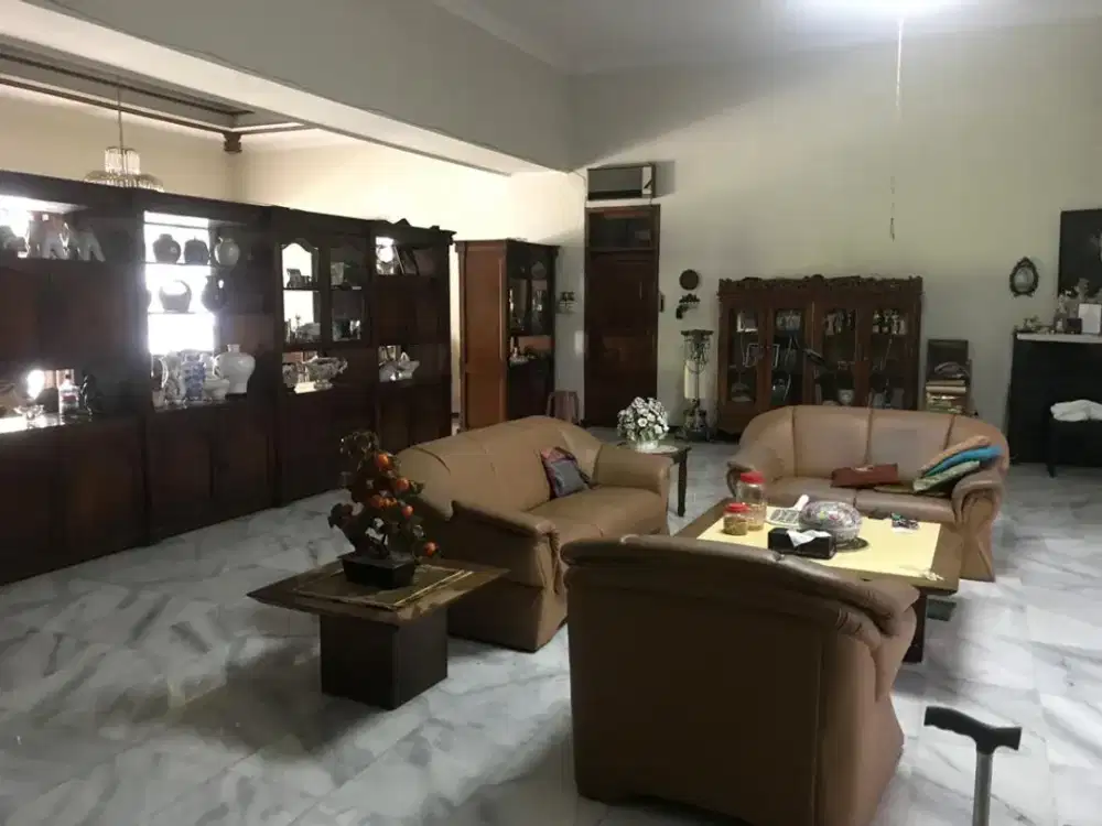 Murah Dijual Rumah Komersial Pusat Kota di Jalan Raya Walikota Mustajab, Genteng, Surabaya