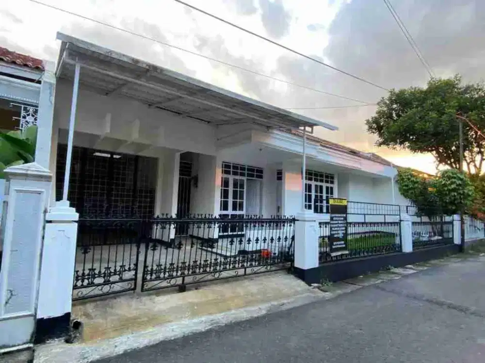 TURUN HARGA !! RUMAH HARGA MIRING DENGAN LOKASI STRATEGIS DAN NYAMAN DI MARGACINTA BANDUNG