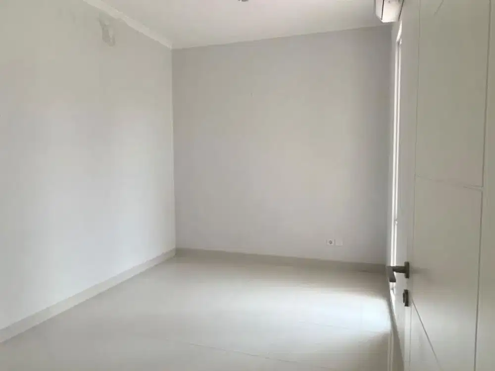 Dijual Rumah Atlanta Village Gading Serpong Full Furnished Siap huni 2 M NEGOO