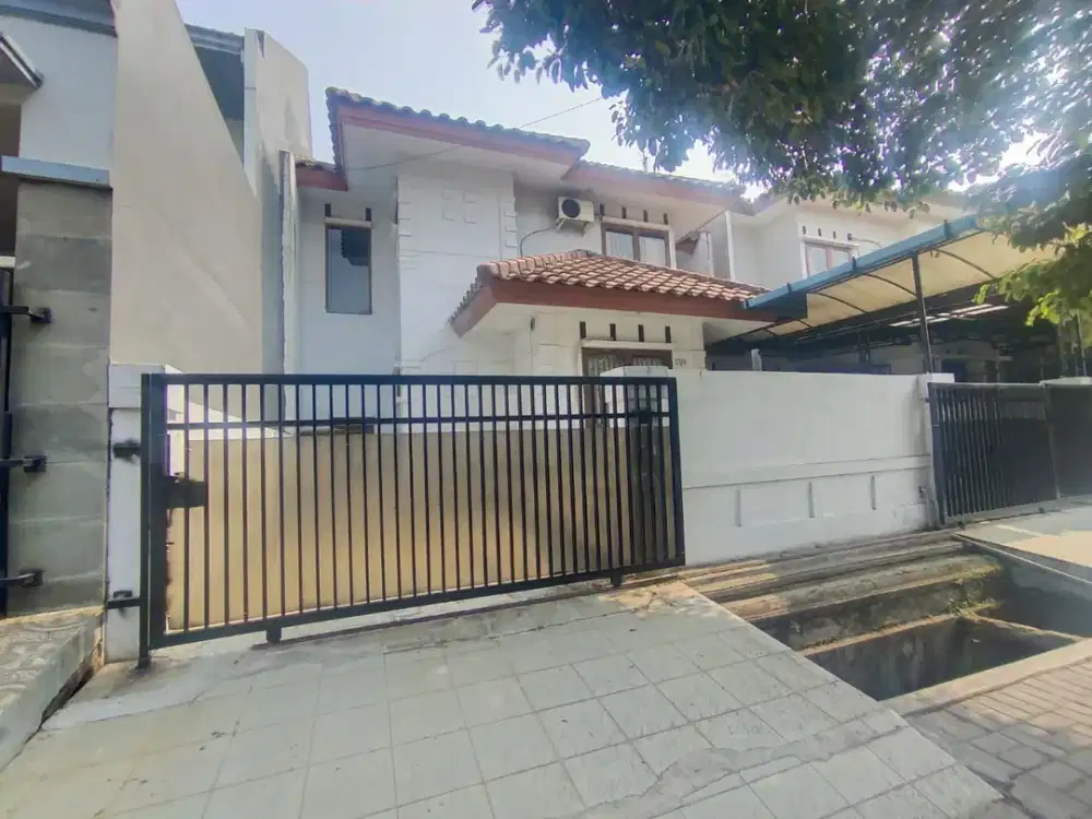 Fchh. Rumah Disewakan di Resinda Karawang
