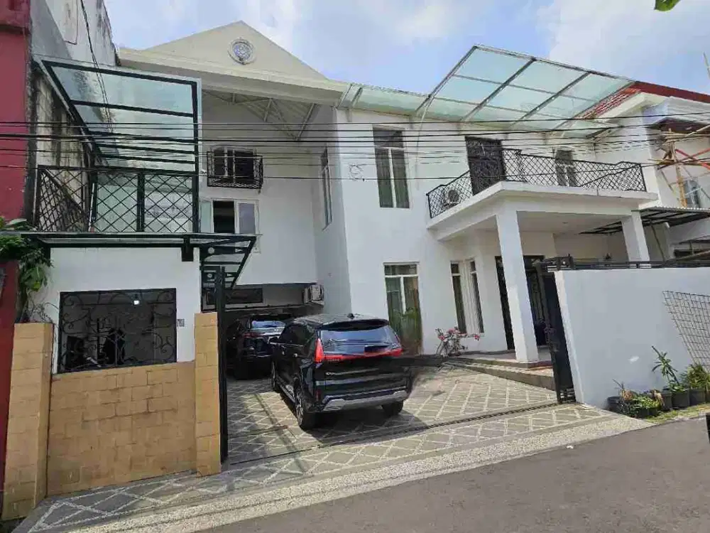 Dijual rumah masih layak huni cocok untuk kantor
dalam Komplek Taman Radio dalam
Gandaria Utara, Kebayoran Baru Jakarta Selatan

Luas tanah: 276m²
Luas bangunan: 300m
Bangunan: 2,5 lantai
Kamar mandi: 2+1(art)
Listrik: 6600watt
Garasi & carport: 1+1
Ada P