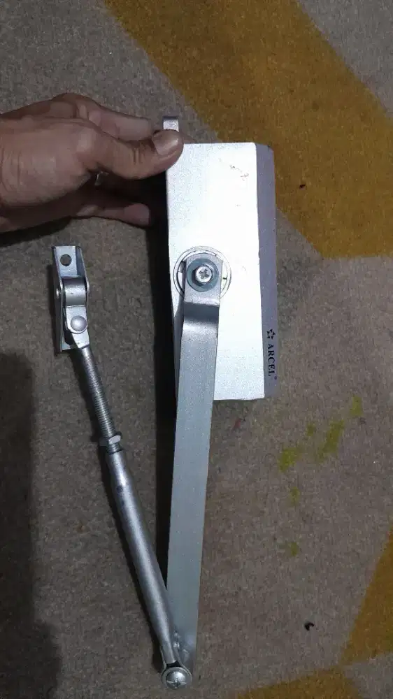 DOOR CLOSER OTOMATIS