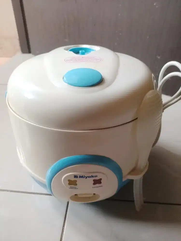 Dijual cepat rice cooker Miyako 1,5L minus pemakaian wajar