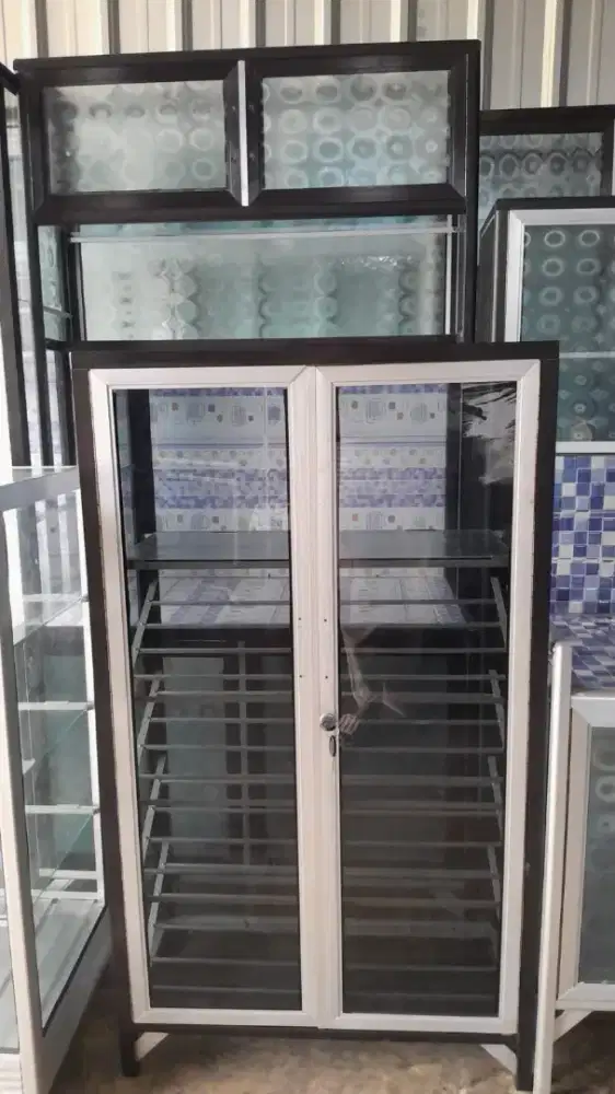 Rak sepatu sedang kaca termurah