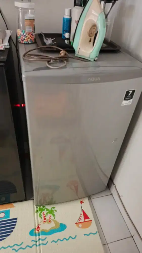 freezer merk aqua 5 rak low watt