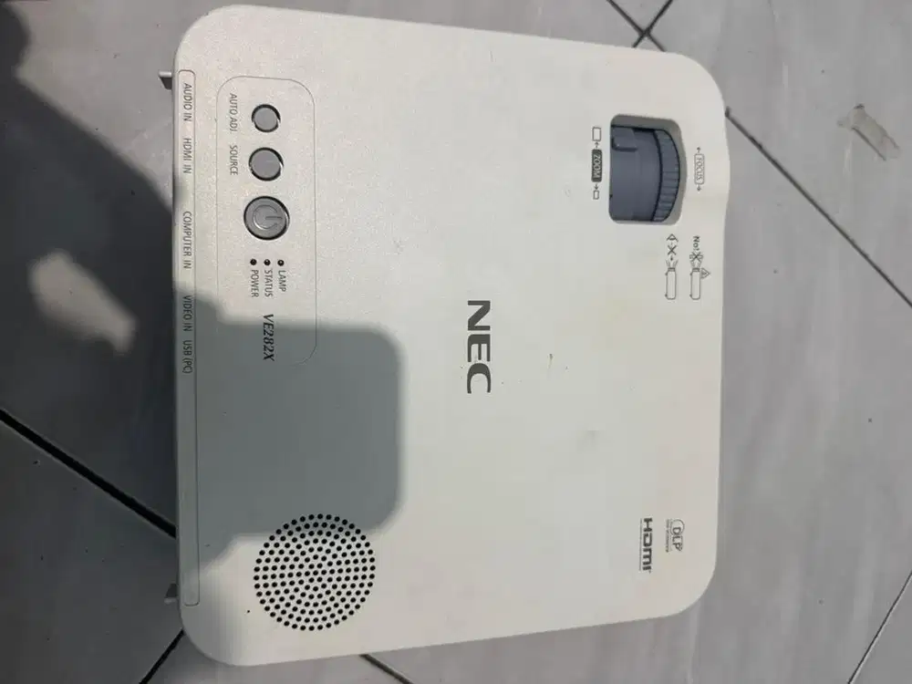 Proyektor nec 282 hdmi