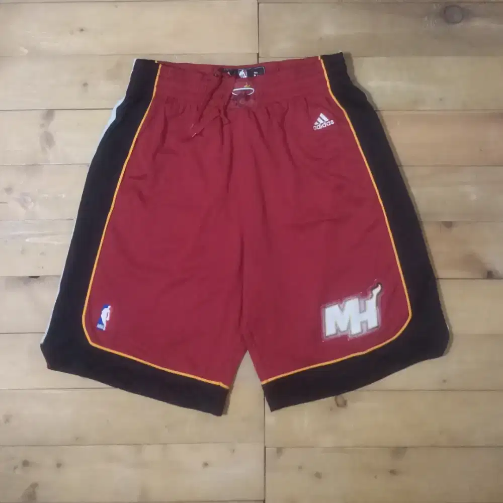 Adidas NBA Miami Heat Swingman Celana Pendek Basketball