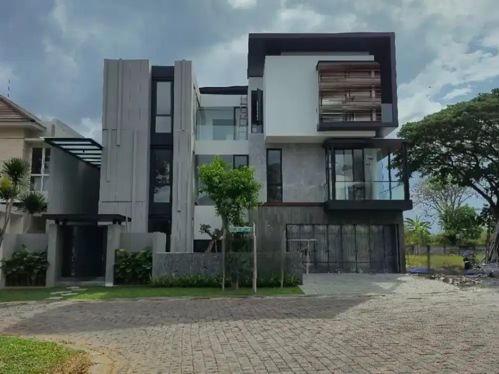 SIGNATURE HOME CITRALAND – WATERFRONT Luxury Modern Living