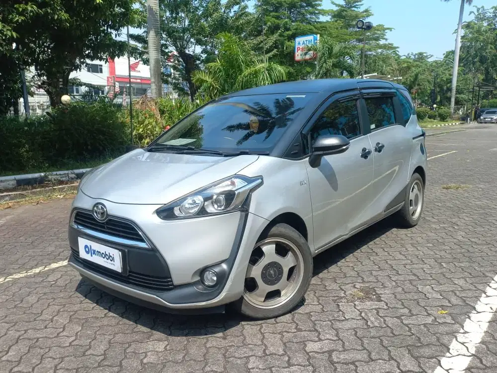 DP MURAH - Toyota Sienta 1.5 V Bensin-MT 2016