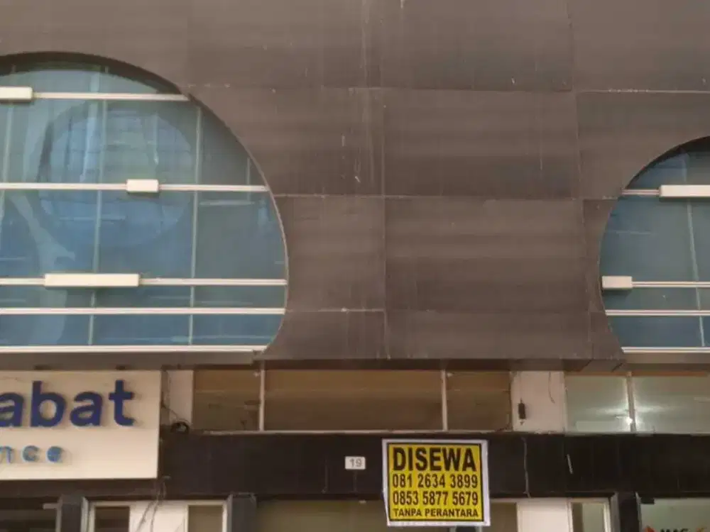 Disewakan Ruko Centrium Jl. Brigjend Katamso