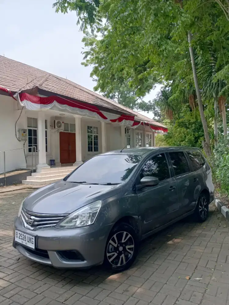 Nissan Grand livina 2018 Bensin cash