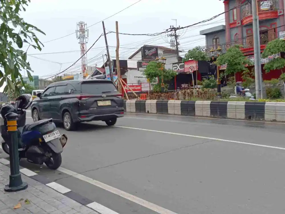 Bismillah dijual Tanah MT Haryono luas 7896 M² SHGB posisi Hook Bebas Banjir