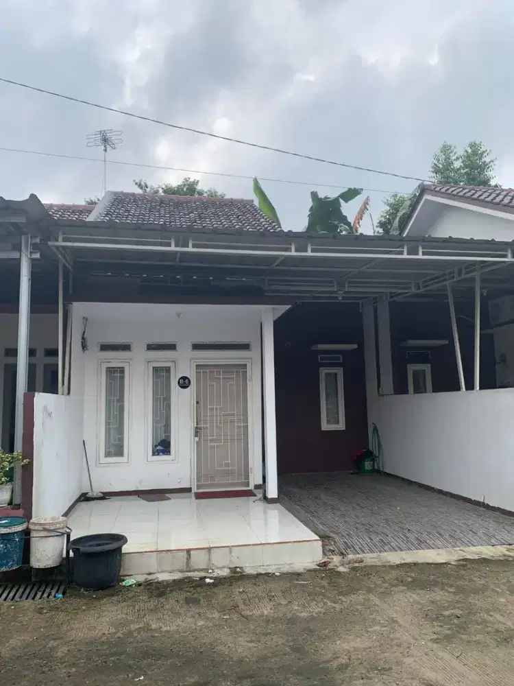 Disewakan pertahun sebuah rumah untuk keluarga muslim di cluster