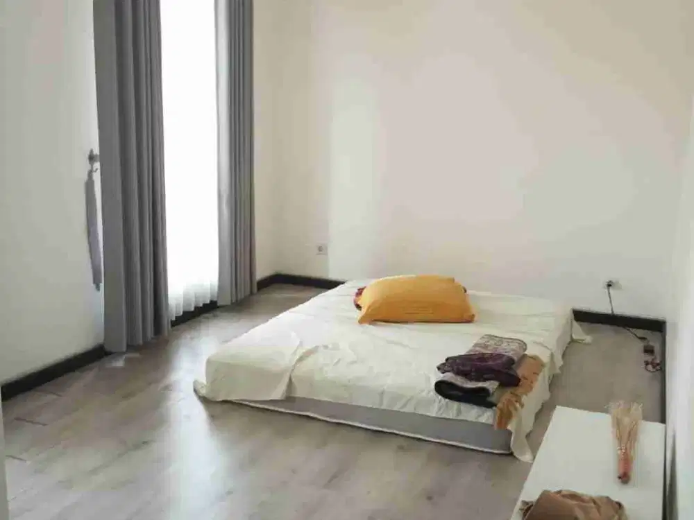 Rumah Citra Gran Cibubur depan fasum bersih rapih