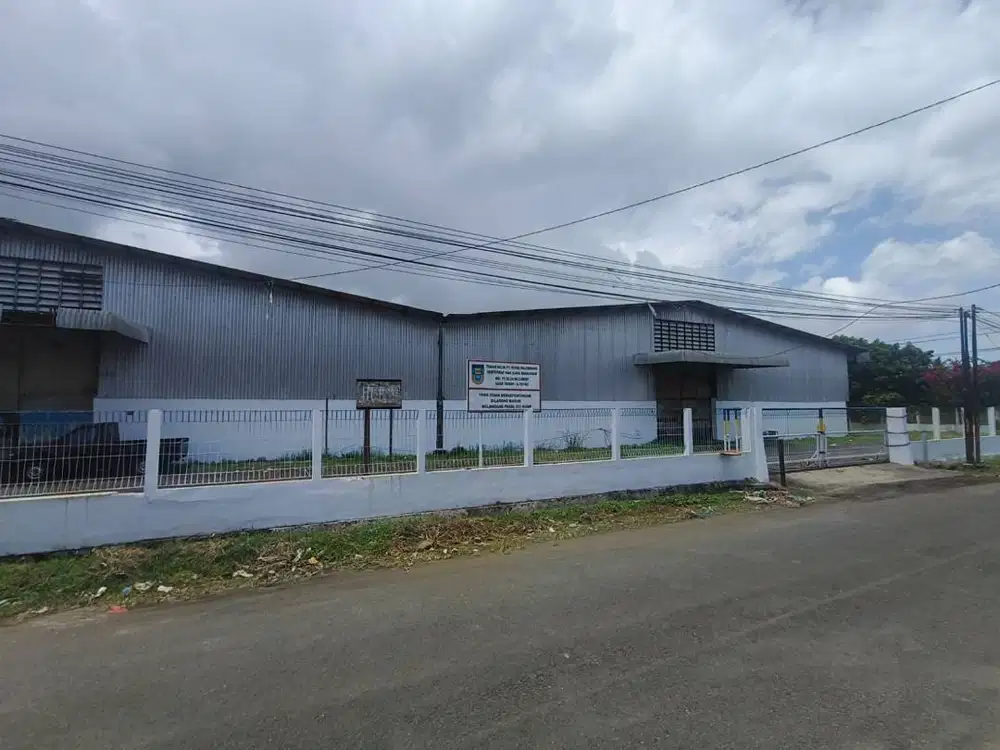 DISEWAKAN Gudang Pusri Donan Cilacap