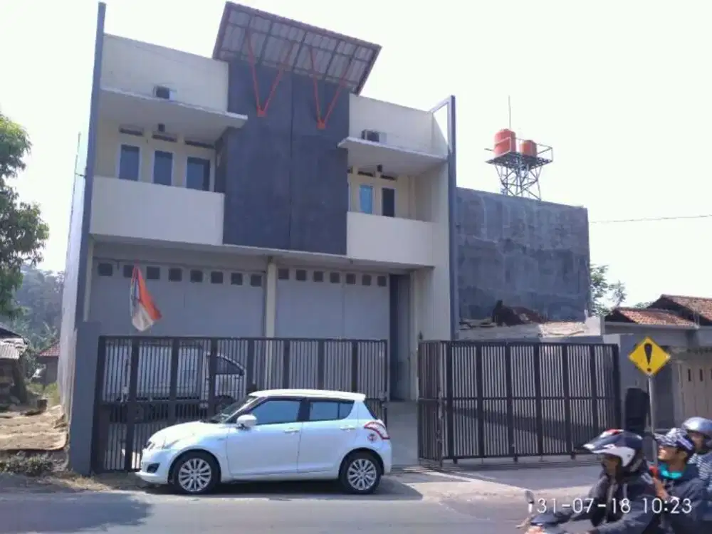 Di Jual Ruko siap pakai Cipatik